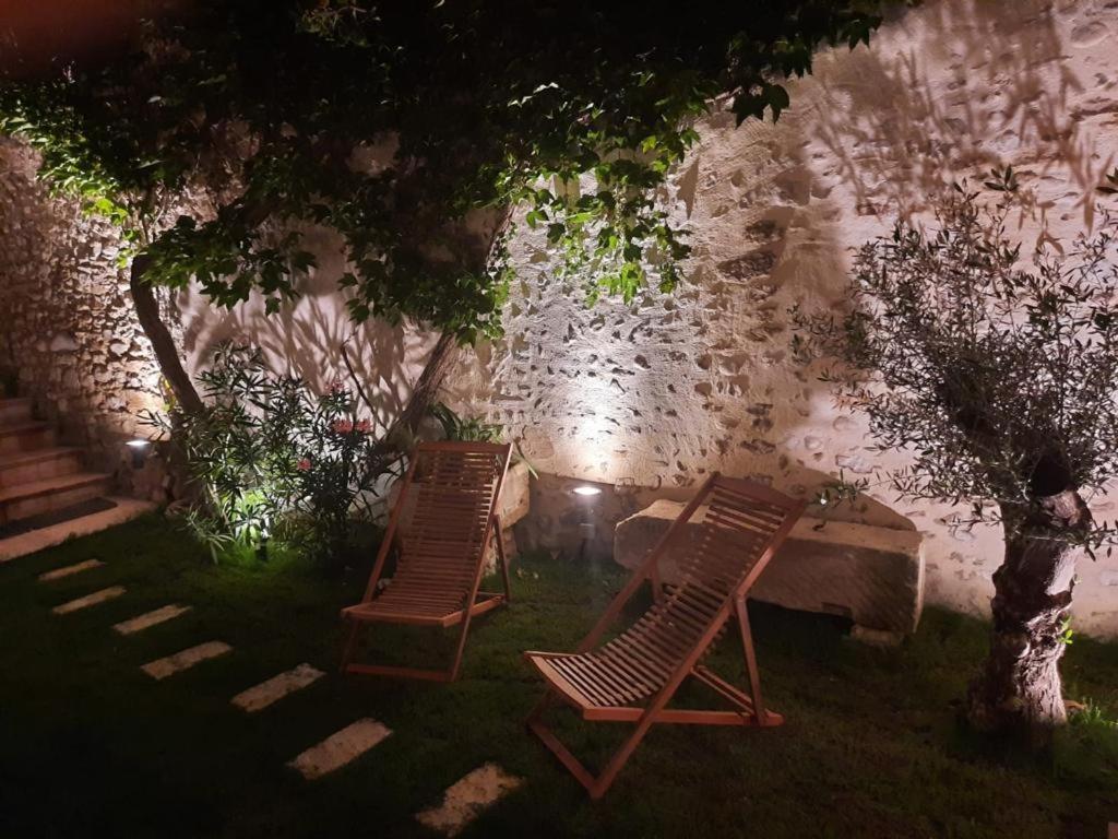 Drome Provencale Maison Familiale Calme Dans Village Valréas 外观 照片