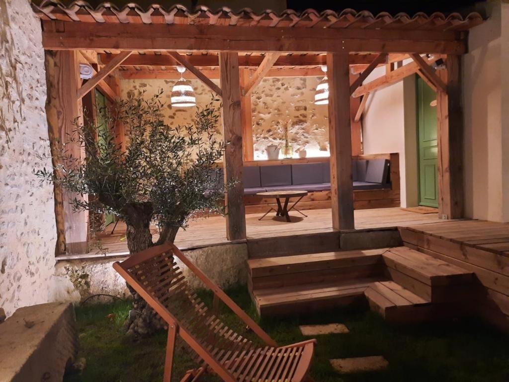 Drome Provencale Maison Familiale Calme Dans Village Valréas 外观 照片