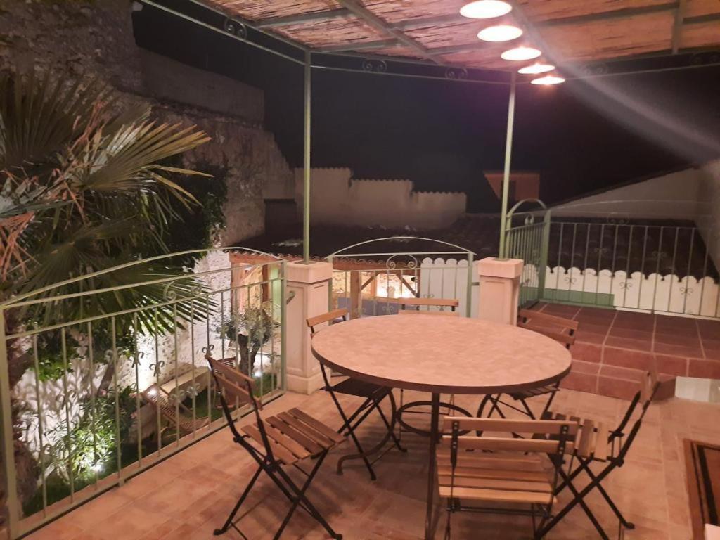 Drome Provencale Maison Familiale Calme Dans Village Valréas 外观 照片