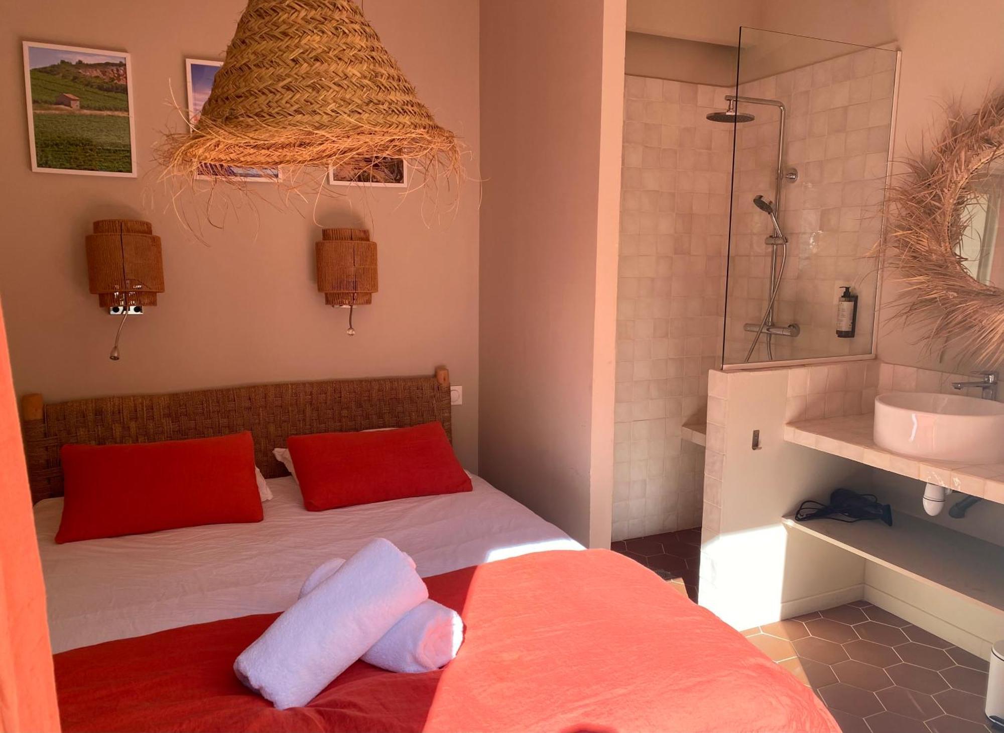 Drome Provencale Maison Familiale Calme Dans Village Valréas 外观 照片
